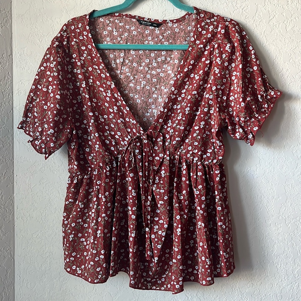 SHEIN Curve Low Cut top